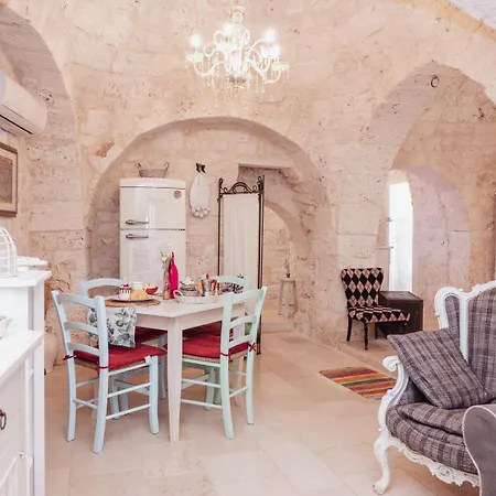別荘 Trulli Al Viburno 6km Da Alberobello マルティナ・フランカ